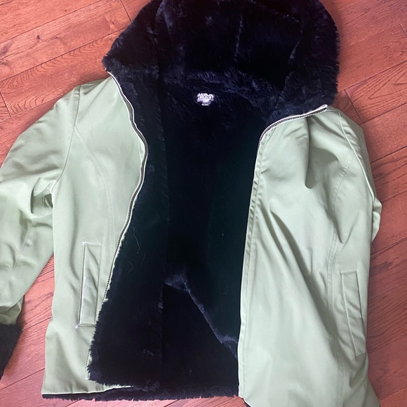Green faux fur lined jacket - Picture 4 of 5